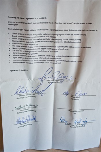 Papir med underskrifter 3 juni 2013
